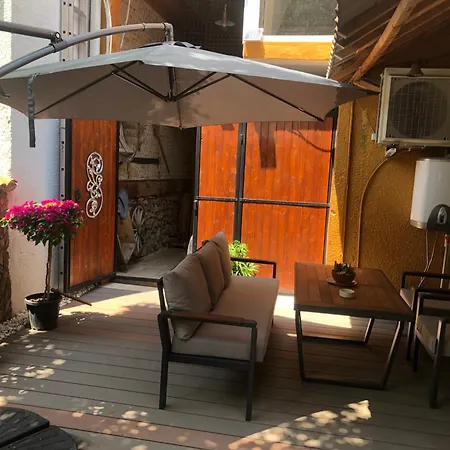 Kaleici Muestakil Bahceli Ev Villa