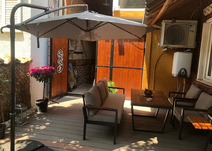 Kaleici Muestakil Bahceli Ev Villa