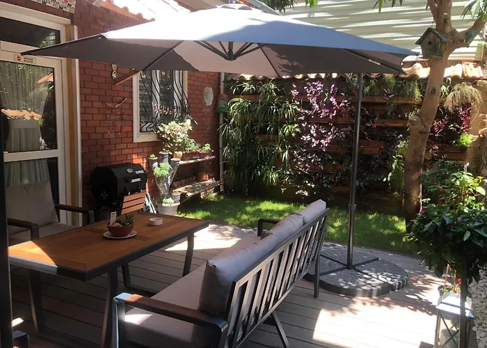 Kaleici Muestakil Bahceli Ev