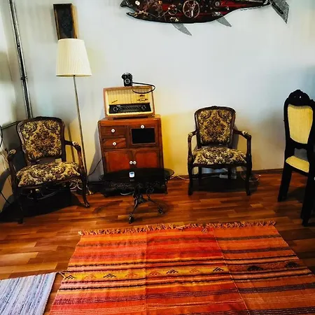 Kaleici Muestakil Bahceli Ev Antalya