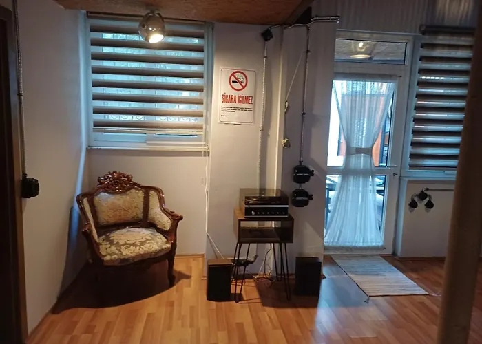 Villa Kaleici Muestakil Bahceli Ev Antalya